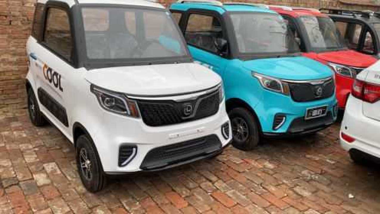 雷迈低速电动车一键启动四轮碟刹比汽车配置还高