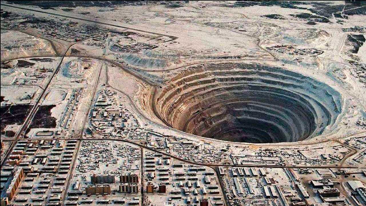 49年后才清楚,当年前苏联挖穿地球,为啥只挖到12262米就停止了?