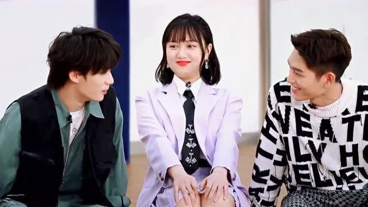 迷妹追星现场丁程鑫董思怡这对姐弟cp太甜了