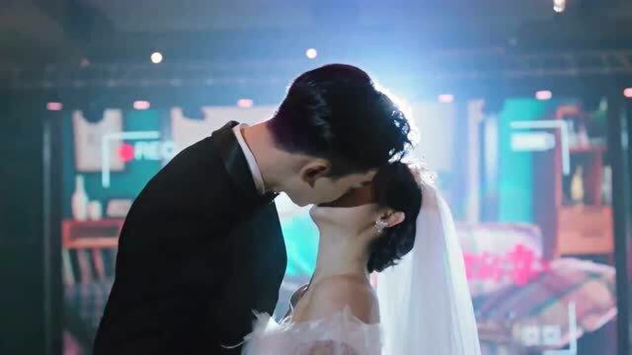 我的小确幸结局温少卿和从容大婚了两人甜蜜相吻啦众人乐啦真甜
