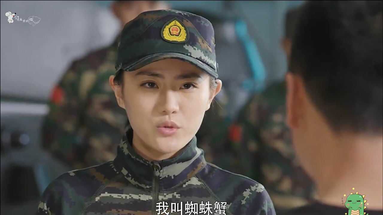谁说女子不如男,女教官与特种兵切磋,一招制敌