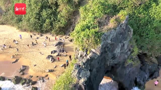 瞰海南 | 航拍万宁山钦湾,带你打卡滨海风光“网红”地标