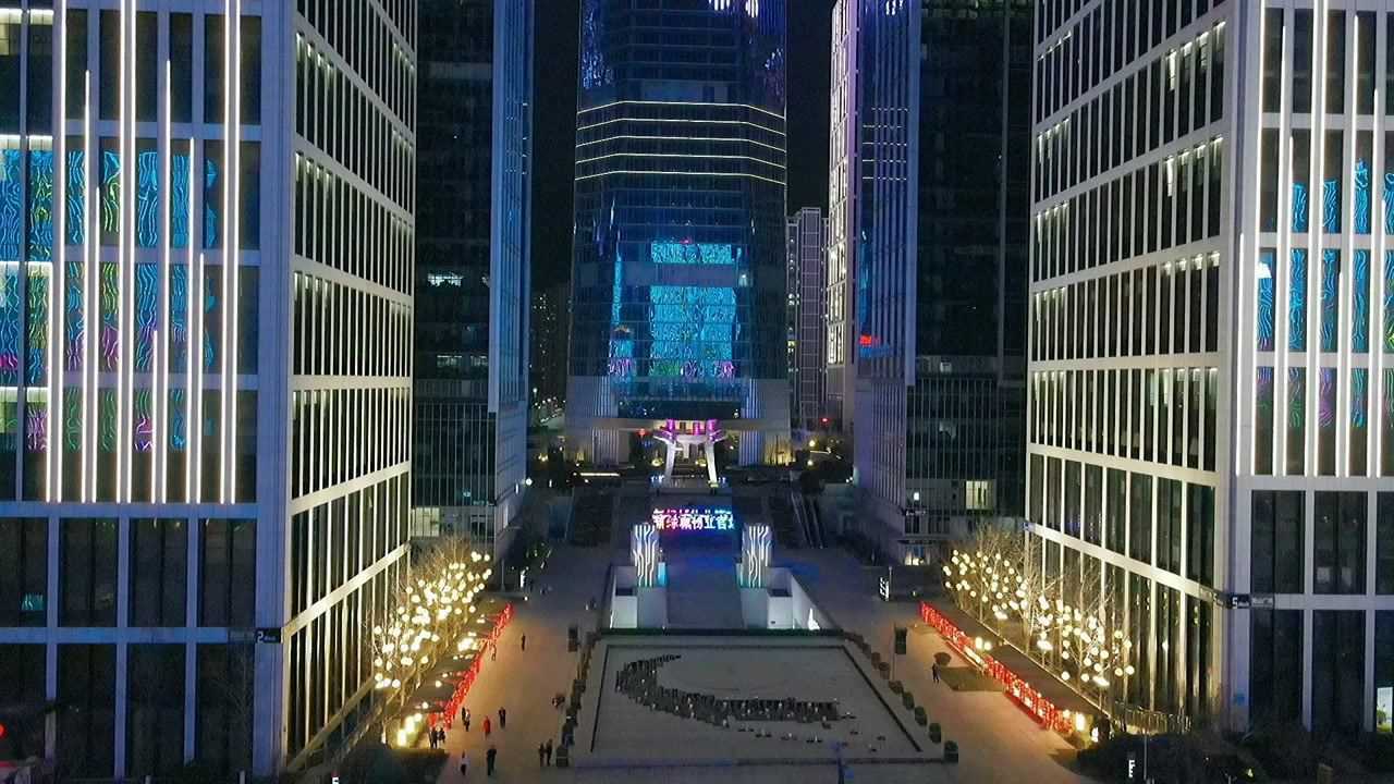 航拍济南汉峪金谷339米高楼夜景