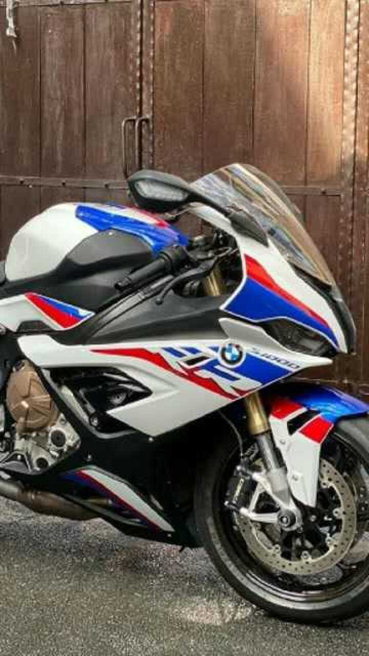 宝马s1000rr重机车