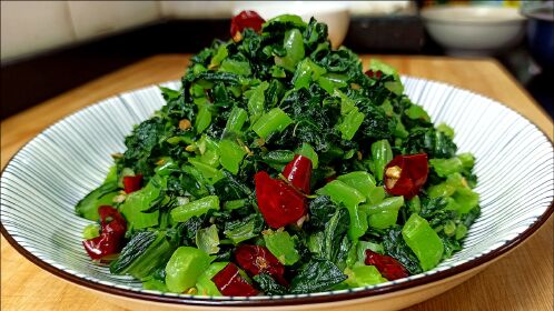 做泡酸菜的大叶青菜还可以这么做来吃,做好了比肉菜还受家人喜欢