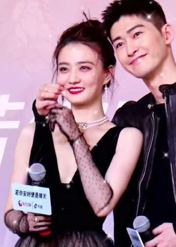 张翰徐璐捏脸杀翰哥下手轻一点徐璐的脸都捏鼓起来了期待若你安好便是