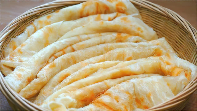 面粉别蒸馒头了,教你简单做家常饼,柔软筋道又多层,真好吃
