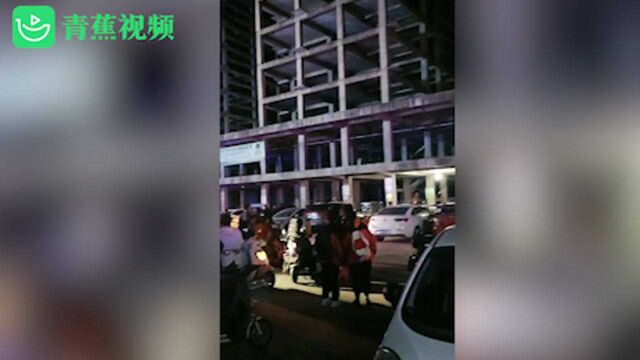 河南永城一男童在烂尾楼坠亡 当地居民:楼盘烂尾多年