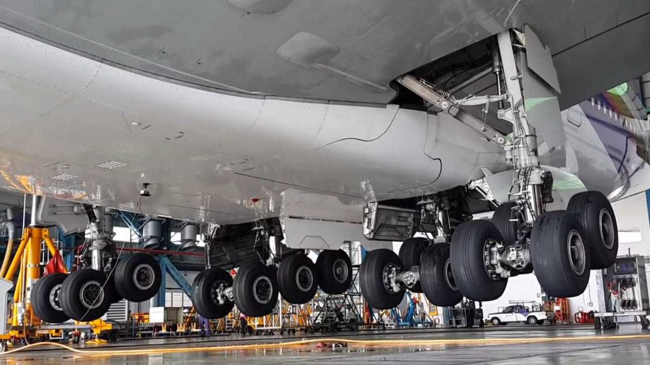 空客a380起落架是怎么收起和放下的呢