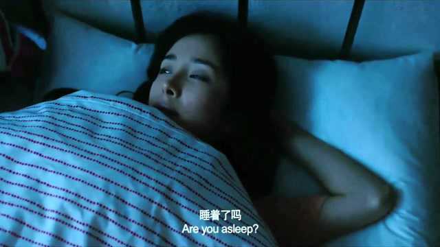 帅哥和一个叫“春”的美女共处一室