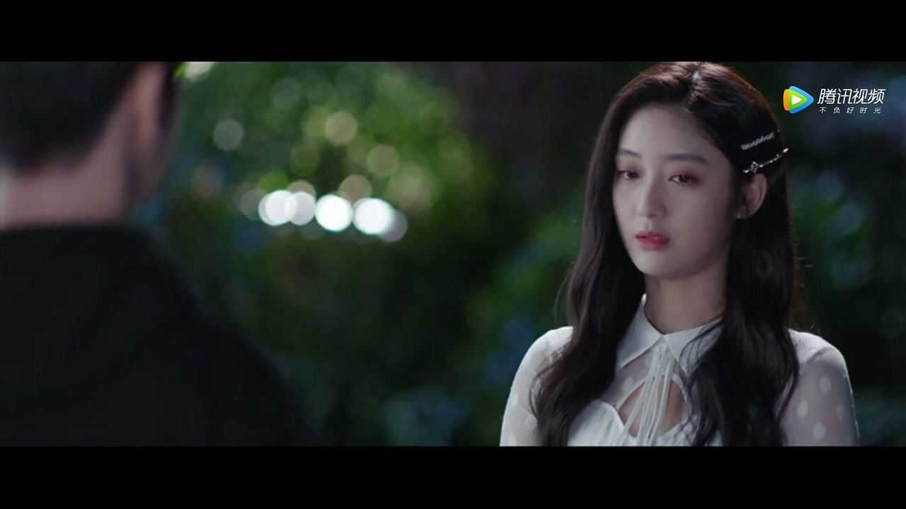 你微笑时很美苏落被陆思诚的粉丝骂陆思诚向苏落道歉