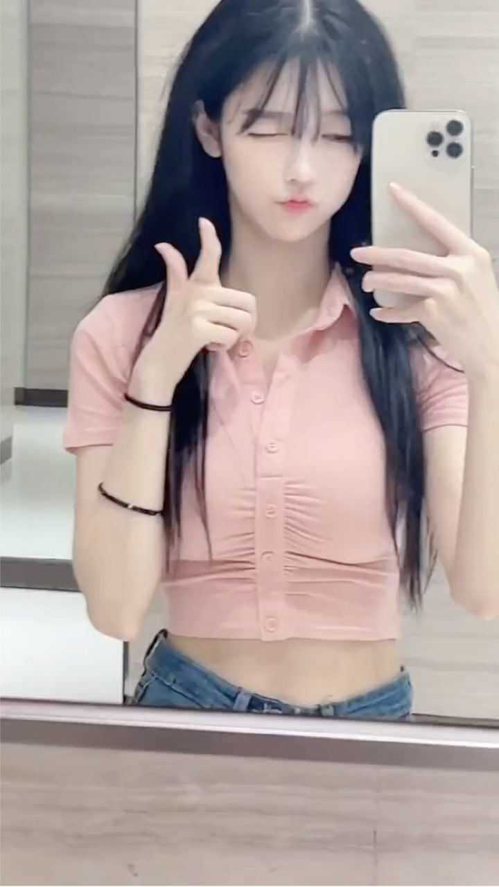 绿小林子甜美和性感你们选哪一样