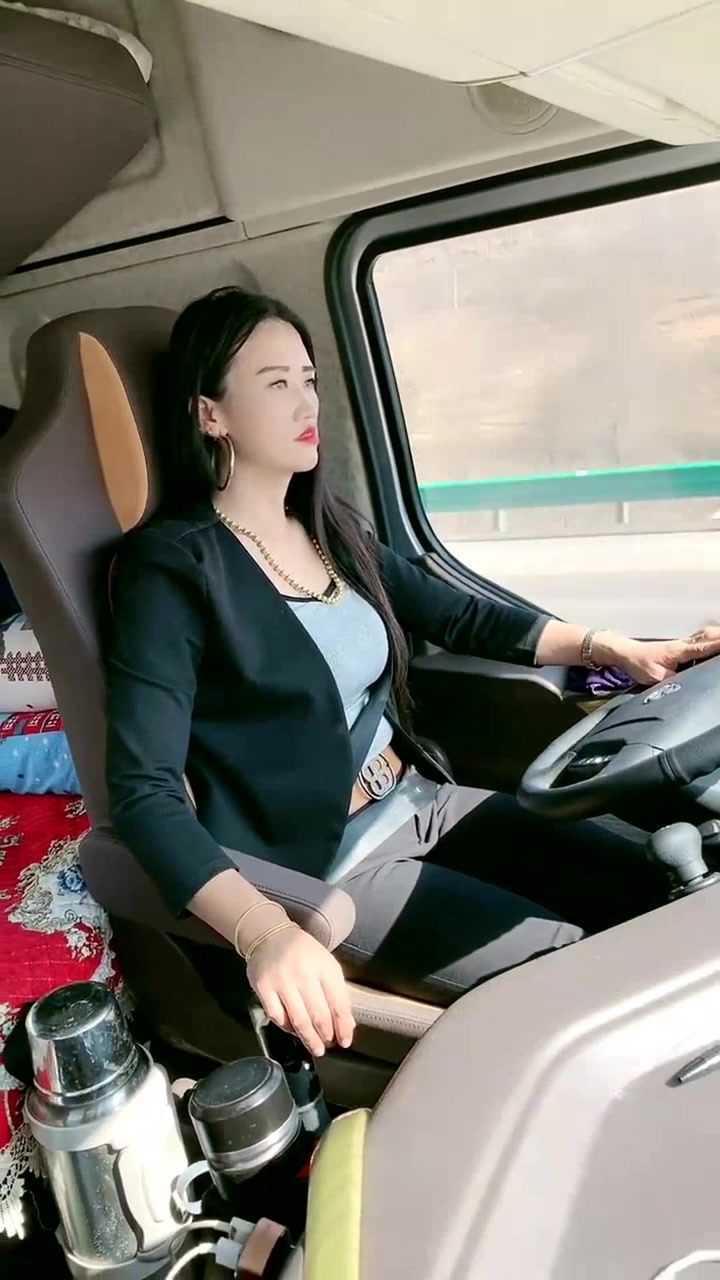 娶了个货车女司机当老婆,生活变得越来越好,太"幸福"了!