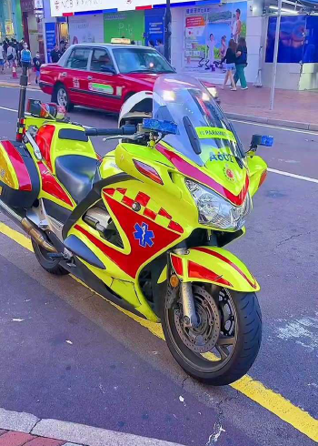 香港现役st1300救护摩托车,一出场就被帅到了!