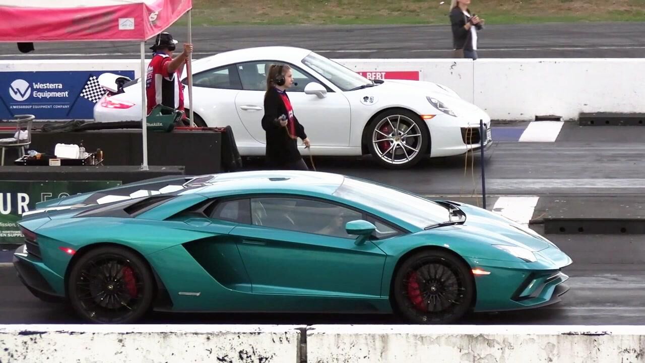 保时捷911单挑兰博基尼大牛，起步3秒后，才知道5百万差在哪？_腾讯视频