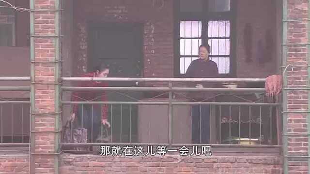 二叔:春芳千里迢迢来看高波,却被高波欺骗,傻姑娘