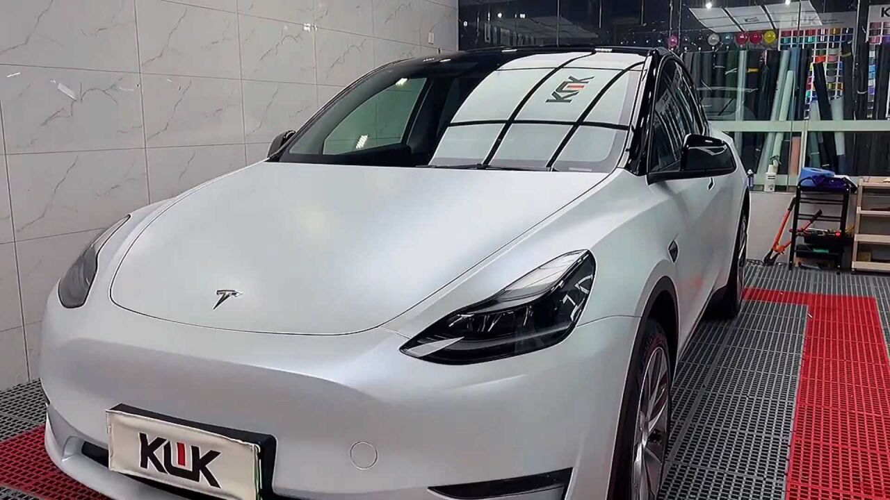 特斯拉modely漆面电光象牙白改色膜 ,比白色车漆更帅气!