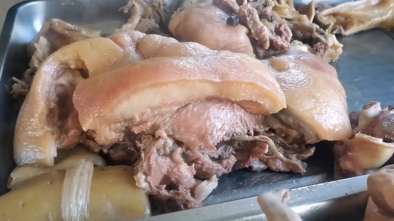 藏在村里的全猪汤,全猪38一斤,大叔自带一瓶白酒,喝酒吃肉真香