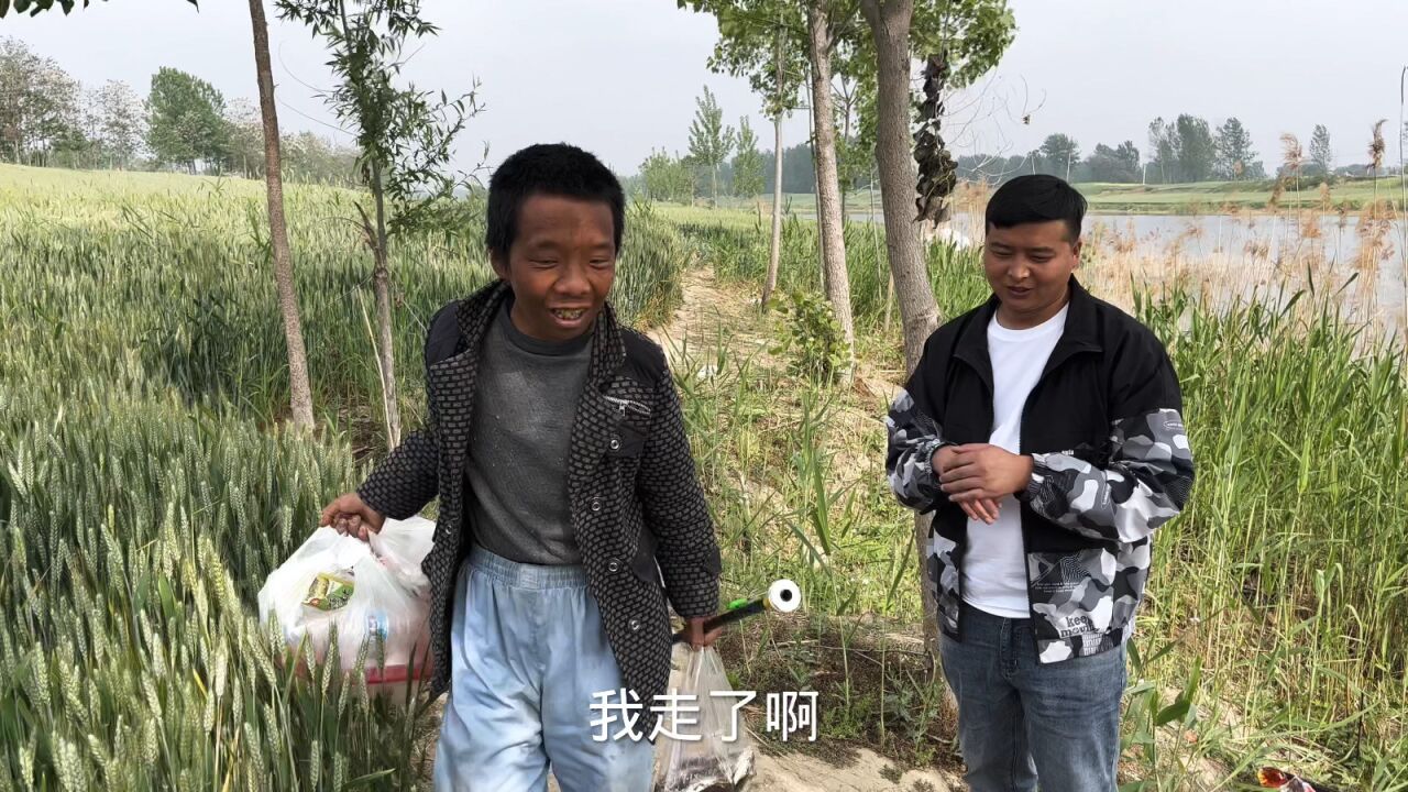 农村大哥找对象还挺挑剔,38的年纪还要找有钱的,阿董有点犯难了