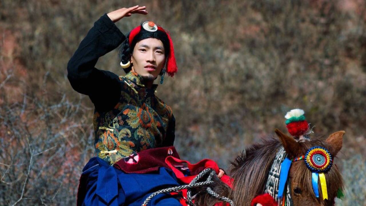 芒康西绕《服饰》官方mv_腾讯视频