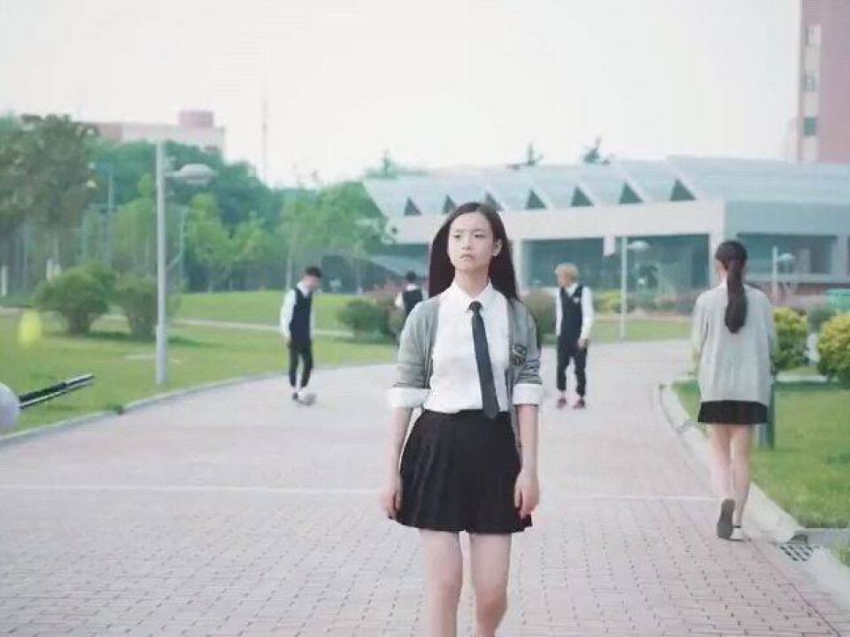 同学两亿岁:宣墨搞不懂人类的情感,看电视剧有什么好哭的