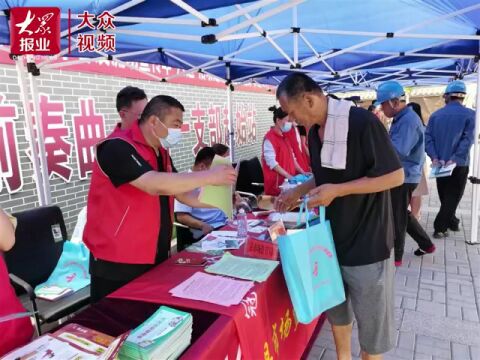 |社会科学普及流动宣传车“八进”活动在冠县启动