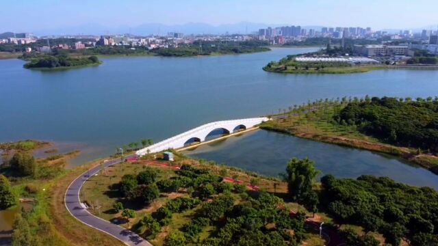 航拍东莞市企石镇新建的东清湖湿地公园