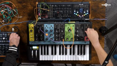 Moog Mavis makes Grandmother howl! Expand your semi modular synth | Gear4music 