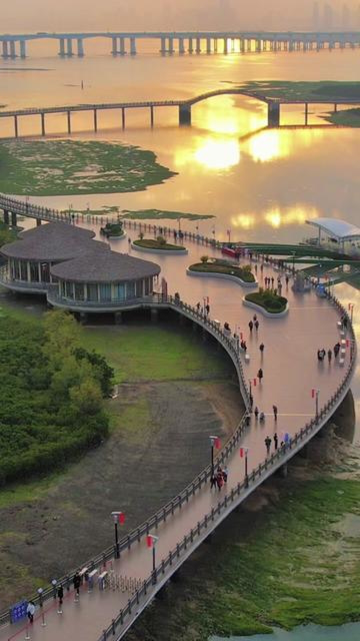 翔安下覃尾湿地公园海上步行道已经全面开放,不用门票,停车方便,休闲