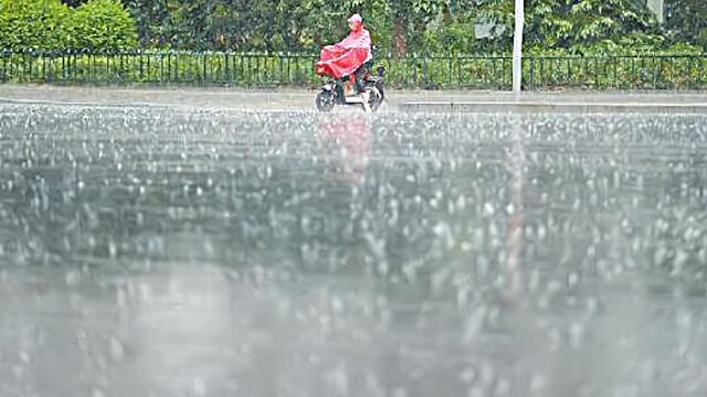 重庆东北部4县发布暴雨黄色预警 局地伴有雷电、阵性大风