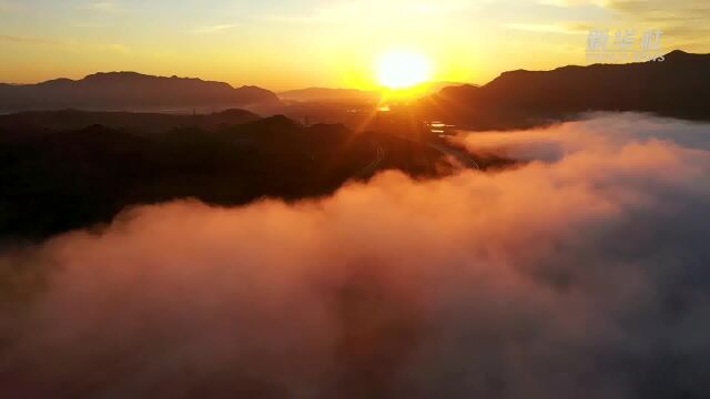 迁西山间雾景