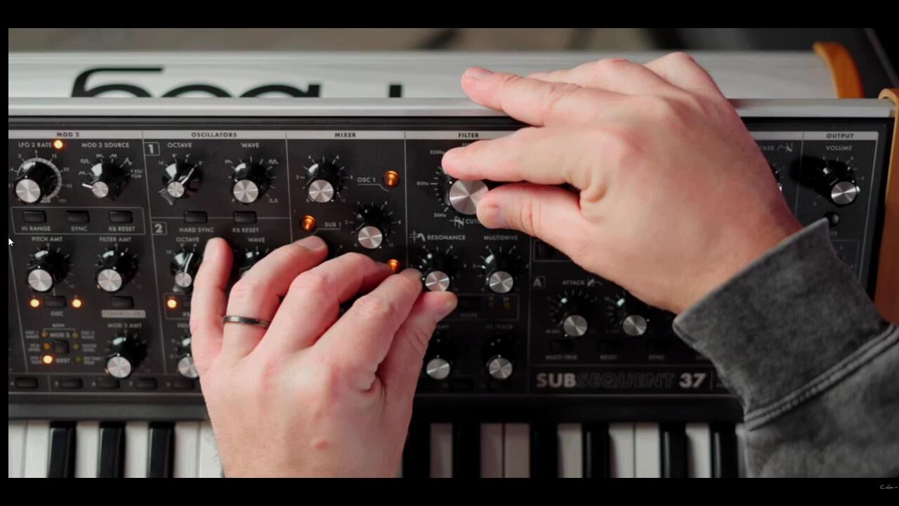 【中字】moog subsequent 37 模拟合成器 3-1