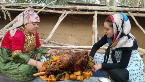 阿富汗乡村生活，将新鲜羊腿埋在土坑里烘烤4个小时，秘制的美食
