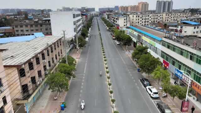 午时二刻,界首市界光路街景,界首汽车站,安徽省阜阳市