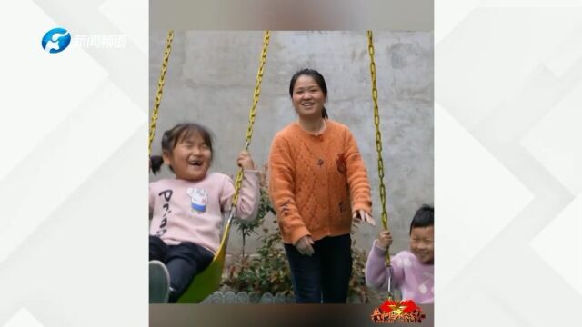 在黄琉璃村小学,校园里至今还保留着78年前的一个老铃铛