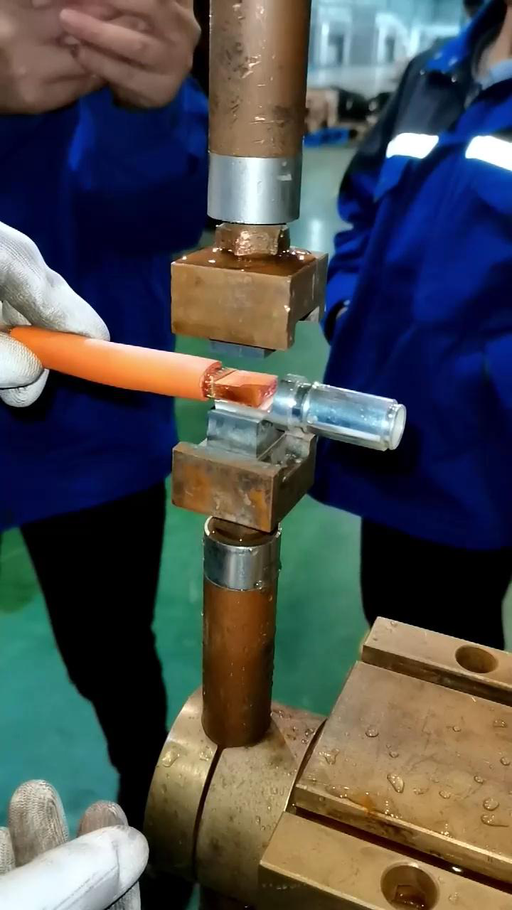 安嘉新能源汽车线束铜端子钎焊机焊接