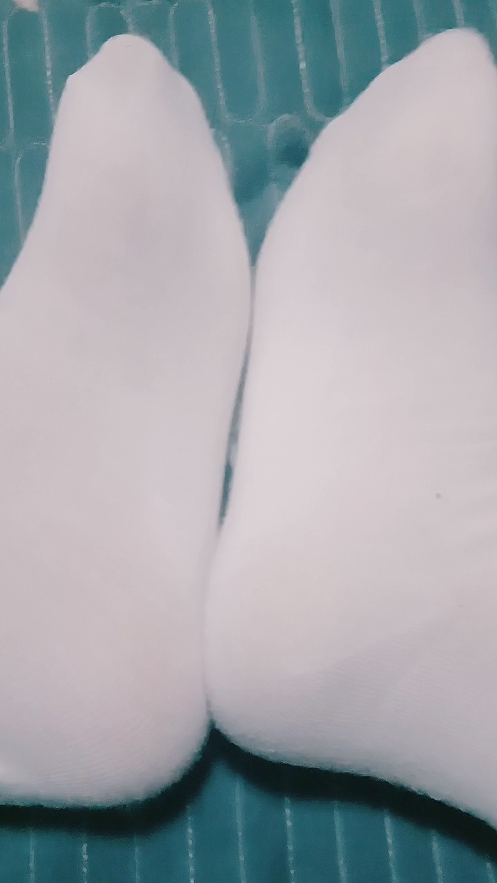 白袜挠脚心
