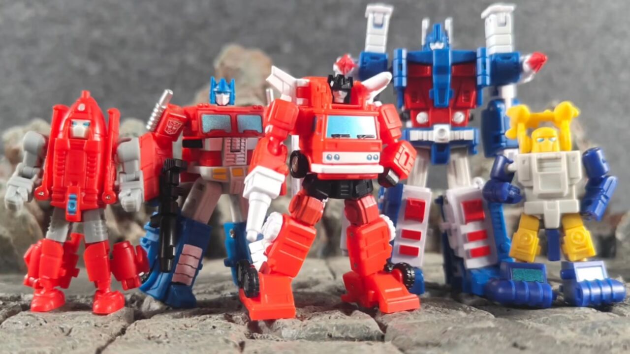 吴医生 极小变形金刚 消防车