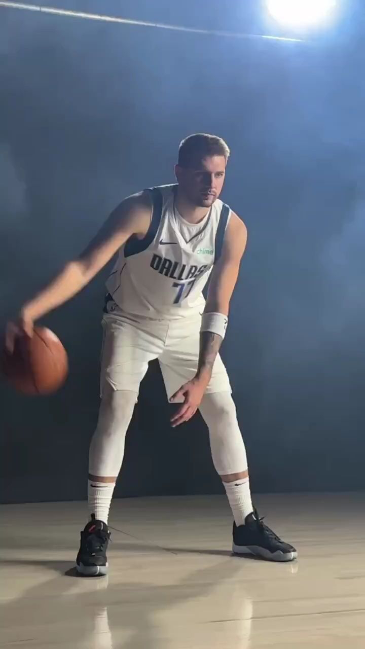 第4集| 东契奇&欧文拍摄定妆照 新赛季再出发!