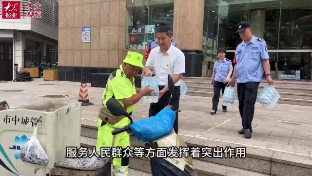 丨济南:“红臂章”义警突击队助力基层社会治理