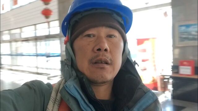 你见过中油化建公司办公大楼外面半空中飘舞着的鹅毛大雪吗?