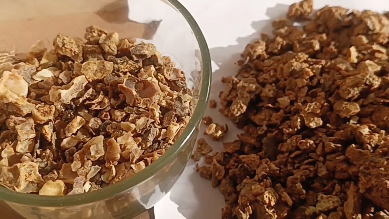 蜂胶与蜂蜡的区别带你了解蜂胶纯天然纯正蜂胶原胶加工处理蜂胶泡酒