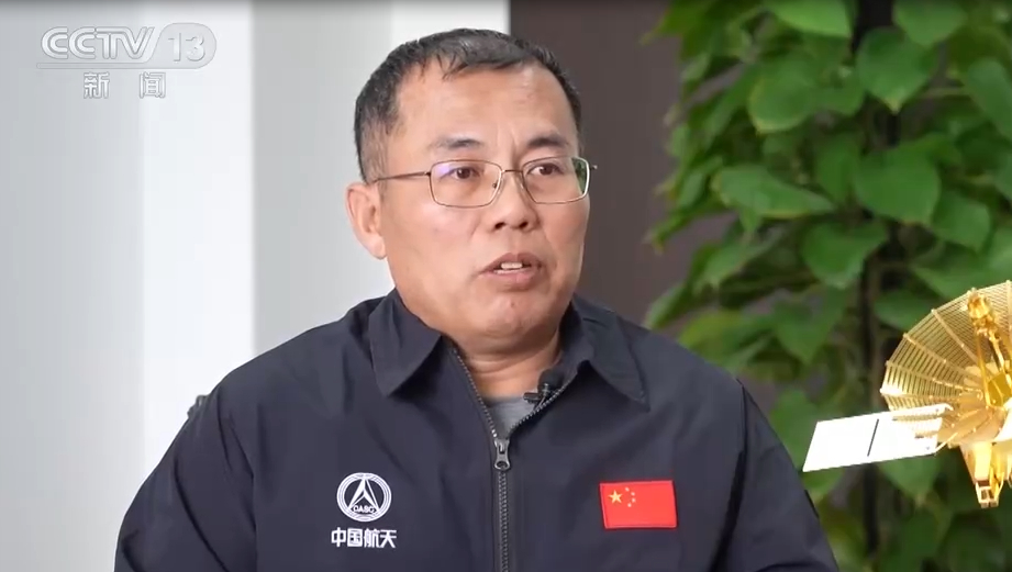 专访鹊桥二号中继星总设计师张立华,探月四期任务的"总开关"