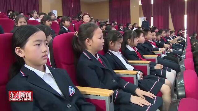 内江市东兴区:老兵宣讲进校园 国防教育润童心