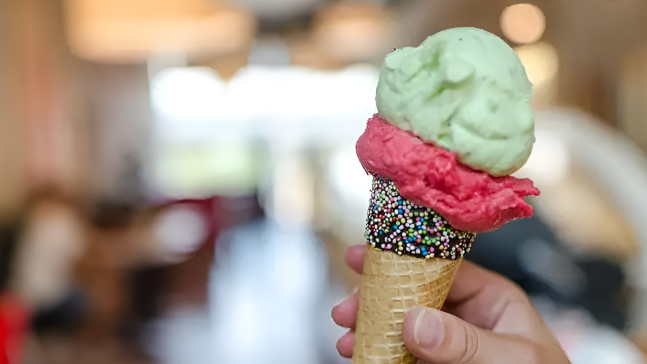 吃冰淇淋会引起脑结冰?夏日吃冷饮,注意慢慢来