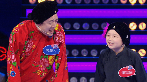 夜场演员不让儿子学知识遭批