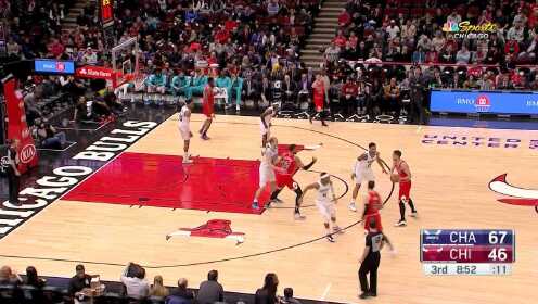 《NBA全场集锦》罗齐尔面对防守干拔三分 拉文三分止血回击篮筐如大海