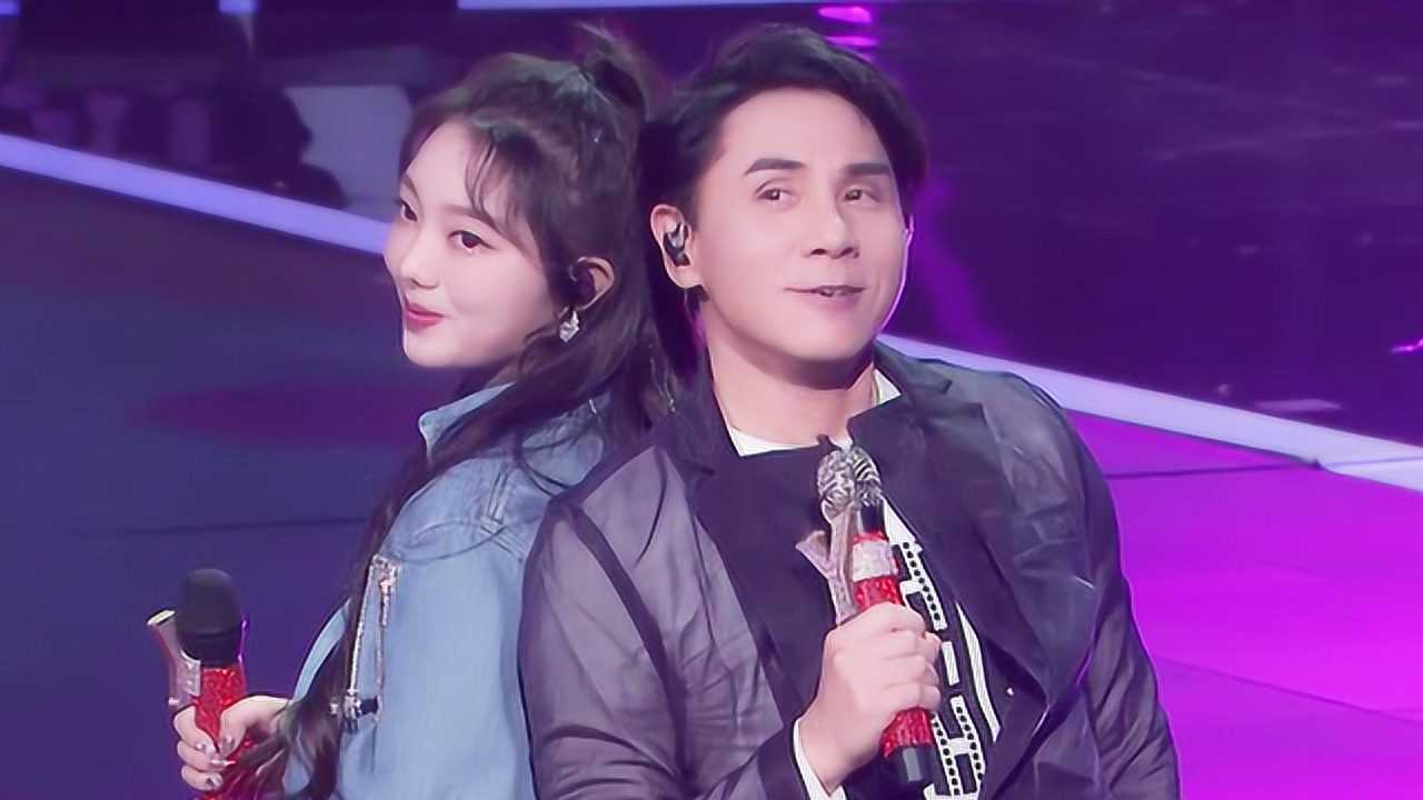 【舞台】李紫婷黄凯芹《失恋阵线联盟》,多种语言混搭太嗨