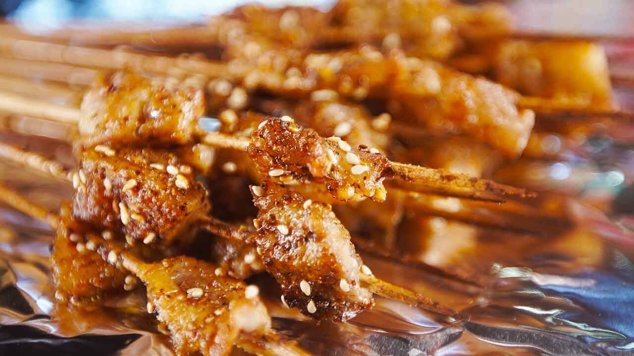 20第1集  广东深圳:奇味鸡煲07:26第2集  陕西三原:焦亮烧烤07:32第3