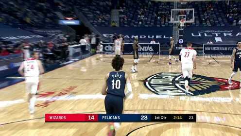 《NBA全场集锦》扣篮大赛提前开演 海耶斯罚球线内一步飞身暴扣